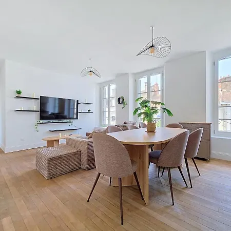Grand T5 100m2 Lumineux - Climatisé - 10 Min Du Centre-ville Appartamento Sainte-Savine